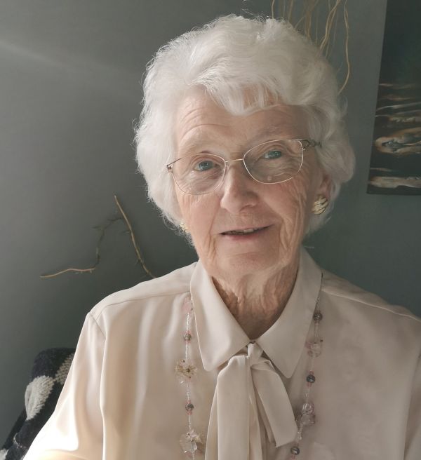 Alice Jones, Cadeirydd y Fenter